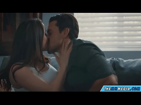❤️ 浪漫的性爱，有一个好的胸脯的妈妈 Porno❌️❤
